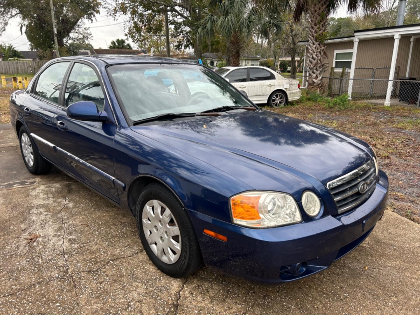 2004 Kia Optima (KNAGD126545) with an 2.4L engine, AUTO transmission, located at 1758 Cassat Ave., Jacksonville, FL, 32210, (904) 384-2799, 30.286720, -81.730652 - $3000.00 PLUS TAX, TAG, AND TITLE!!!! 2004 KIA OPTIMA LOW MILEAGE ONLY 137,169 MILES 4-DOOR AUTOMATIC TRANSMISSION ICE COLD AIR CONDITIONING LOOKS AND RUNS GREAT!! CALL TODAY @ 904-384-2799 - Photo#2